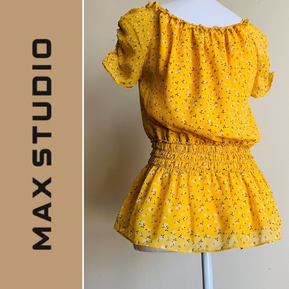 🌼Max Studio Yellow Floral top🌼